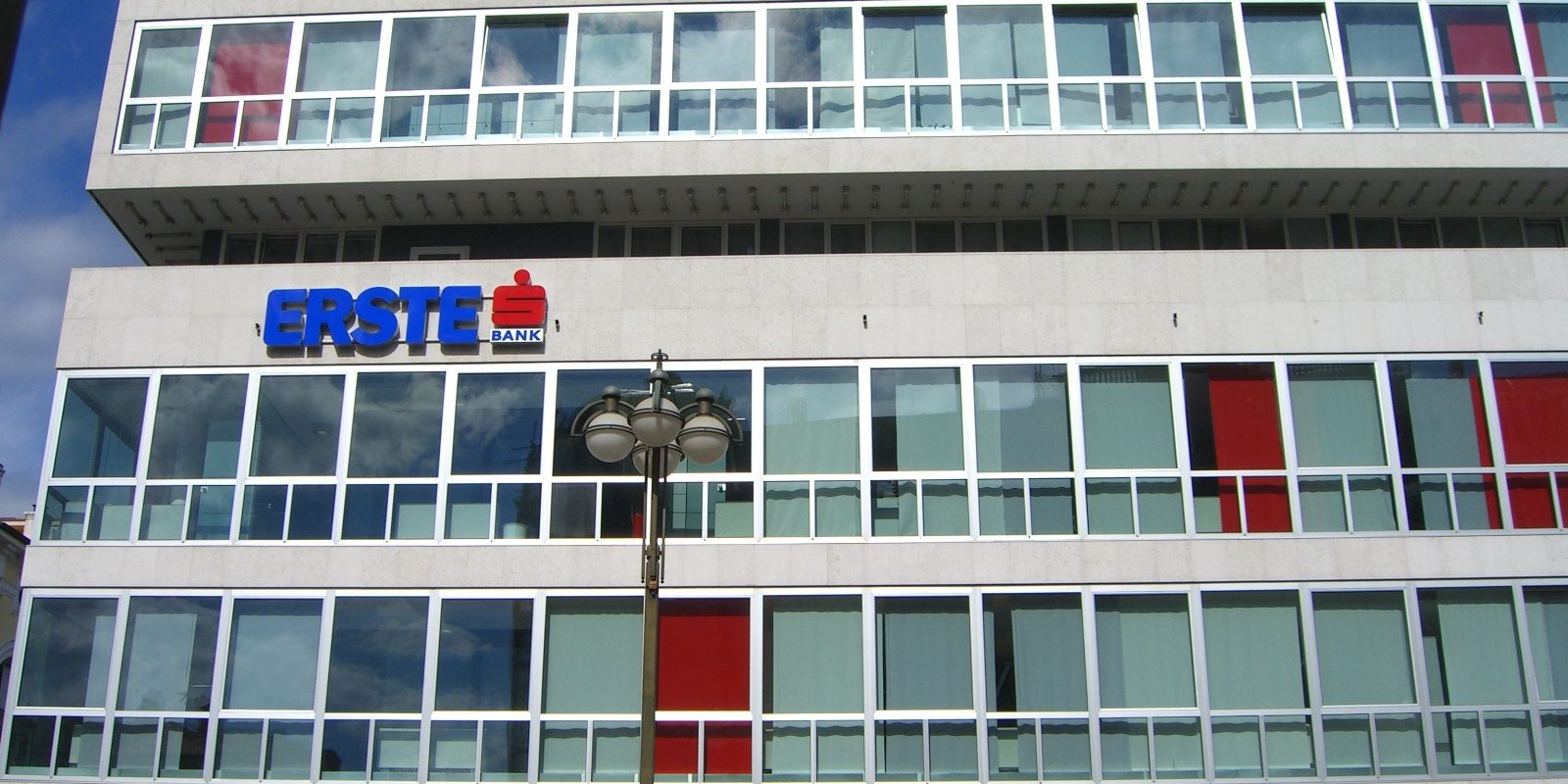 Erste Bank Private Banking Erhalt Neues Fuhrungsduo Elkho Group International Recruitment Company Private Banking