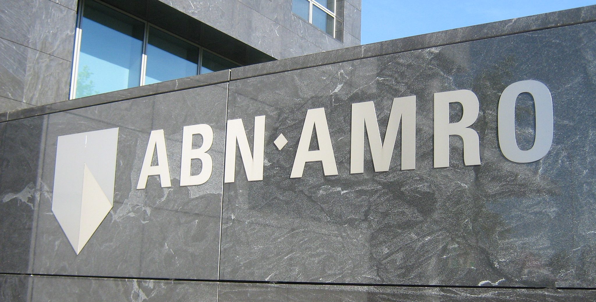 ABN AMRO verkoopt private banking-tak op Kanaaleilanden