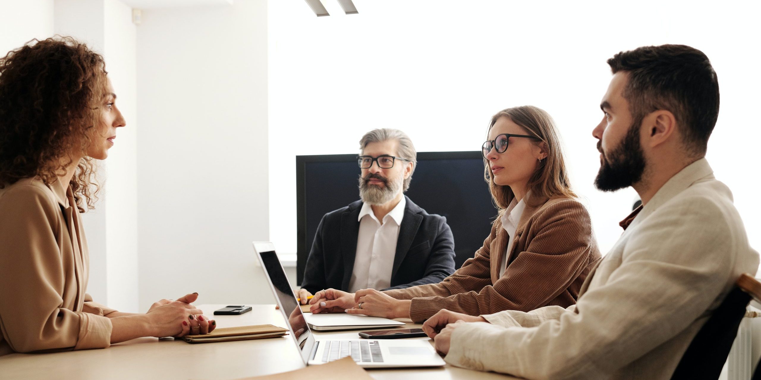 pexels-edmond-dantès-4344340