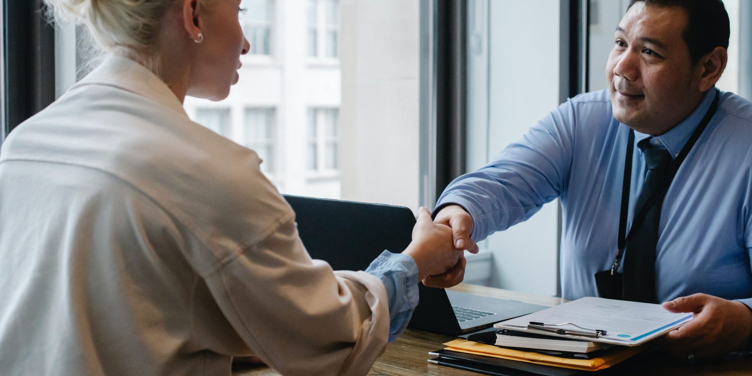 pexels-sora-shimazaki-5668859